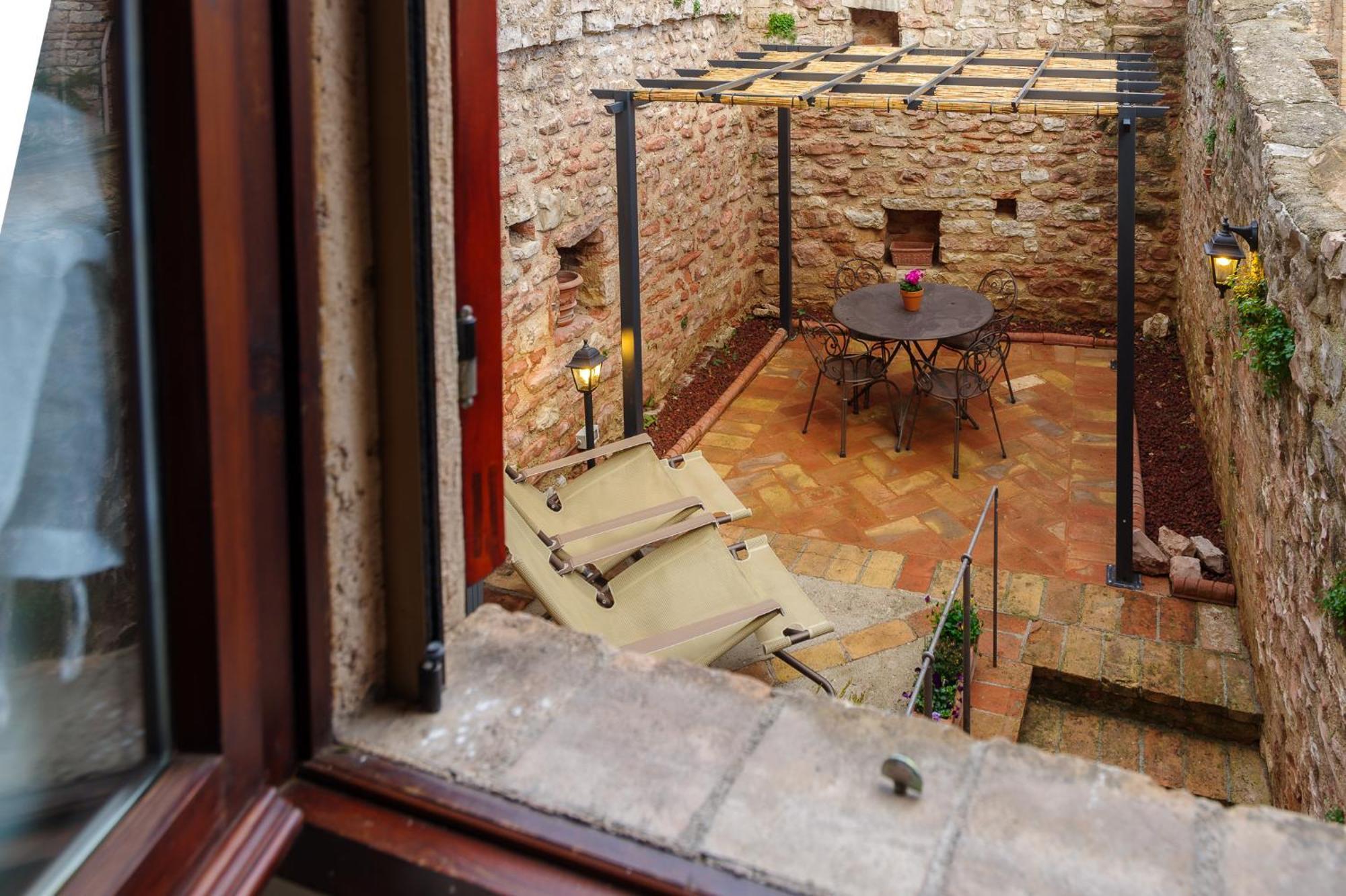 Ferienwohnung La Piccola Corte Spello Exterior foto